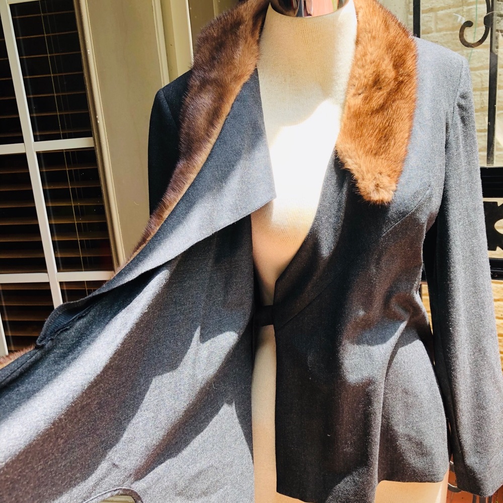 MAX MARA MINK FUR COLLAR WRAP JACKET - Picture 8 of 8